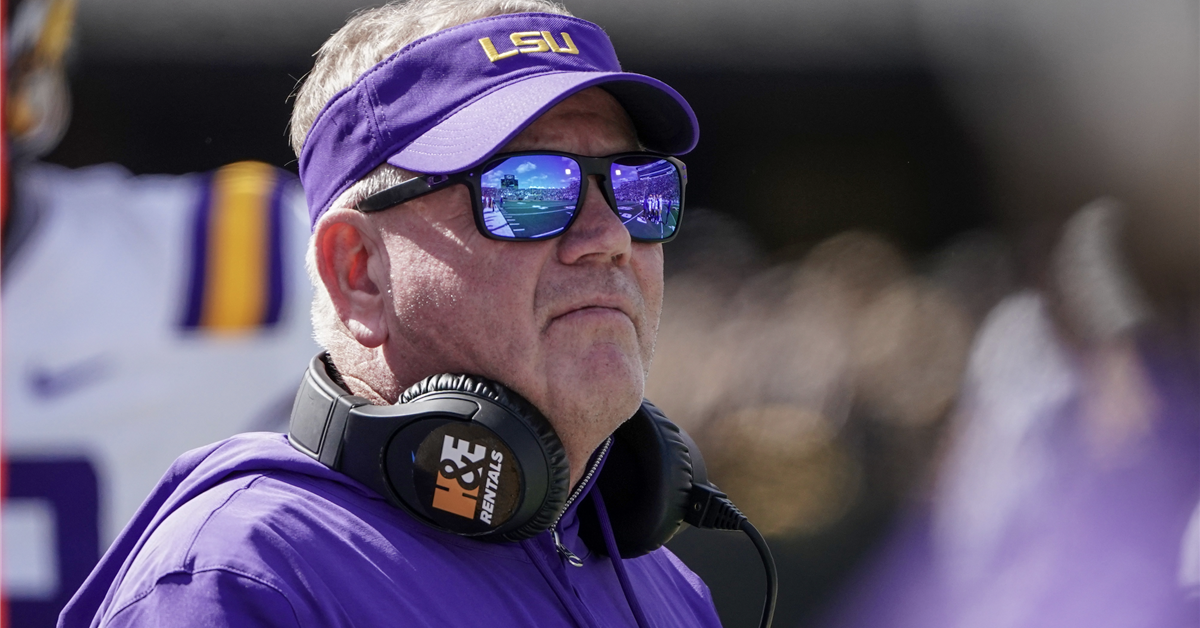 Brian Kelly says LSU positioned to 'beat the pants off' USC in Week 1