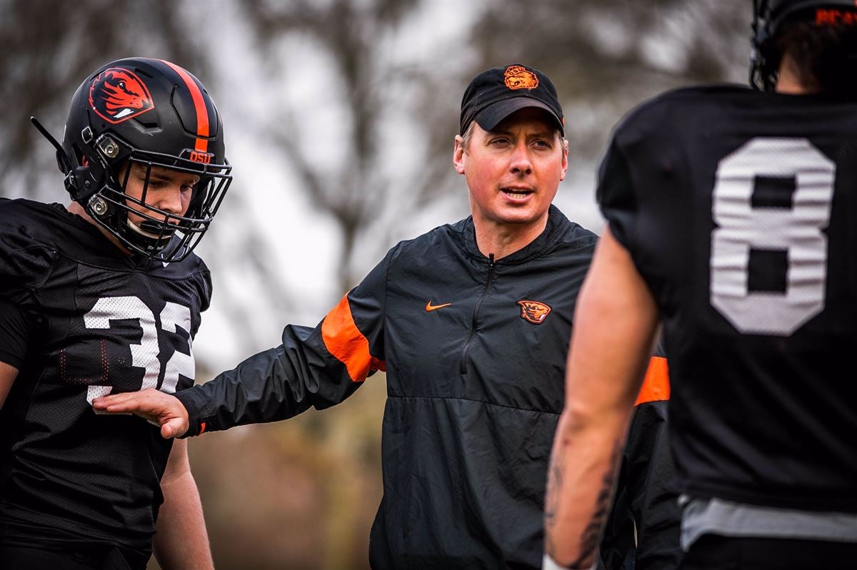 Oregon State hires Trent Bray as football coach, replacing