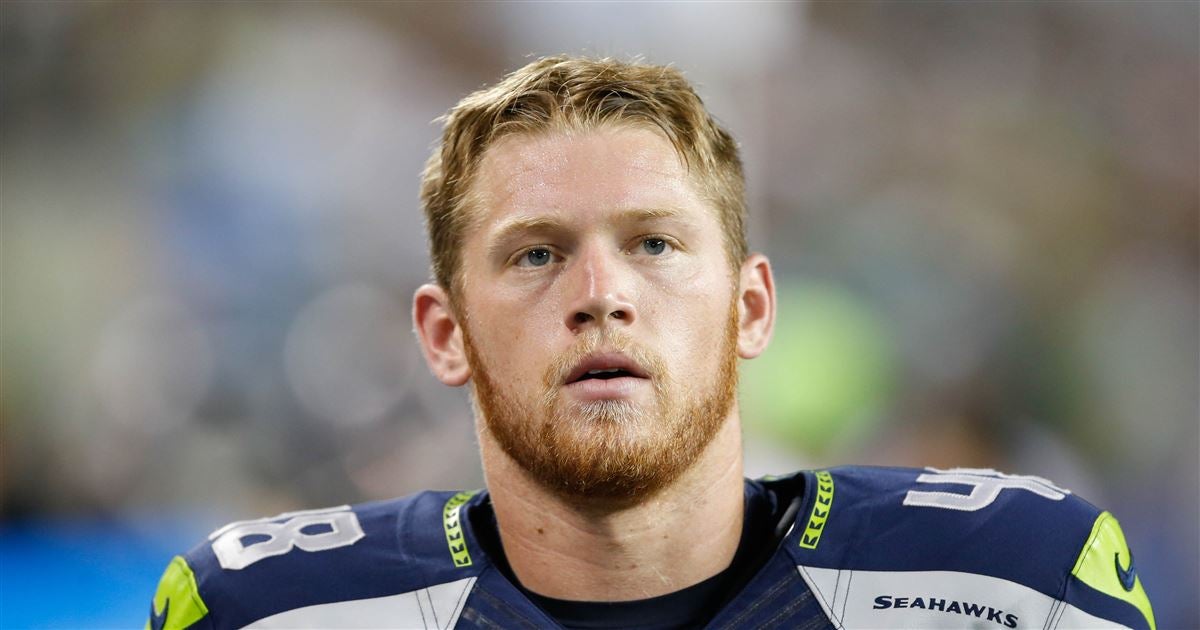 Seattle Seahawks still plagued by long snapping issues