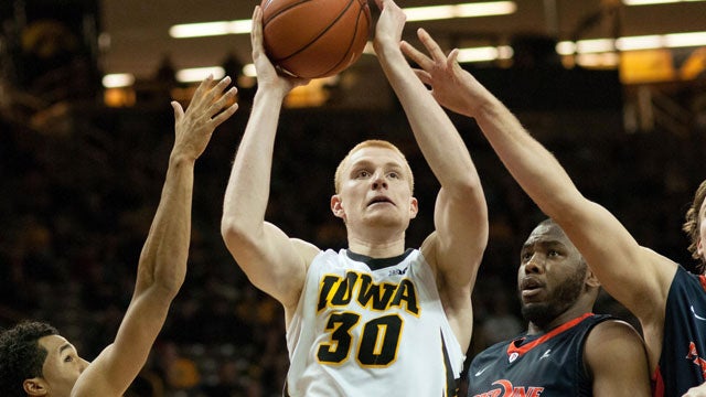 Iowa Basketball: 247Sports ranks Hawkeyes No. 15 in way-too-early poll