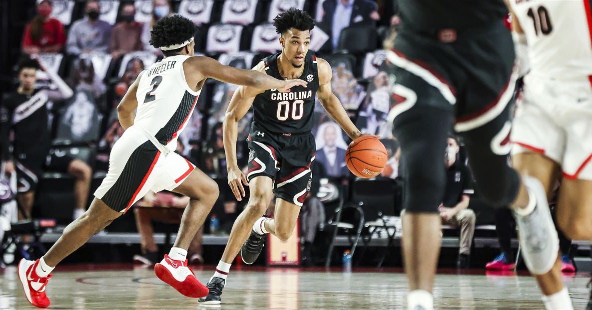 Gamecocks fire a streak, extend another in victory in Athens