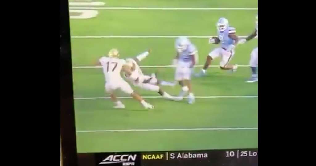 Video: Javonte Williams Pancake Blocks Wake Forest Linebacker Video: Javonte Williams Pancake Blocks Wake Forest Linebacker