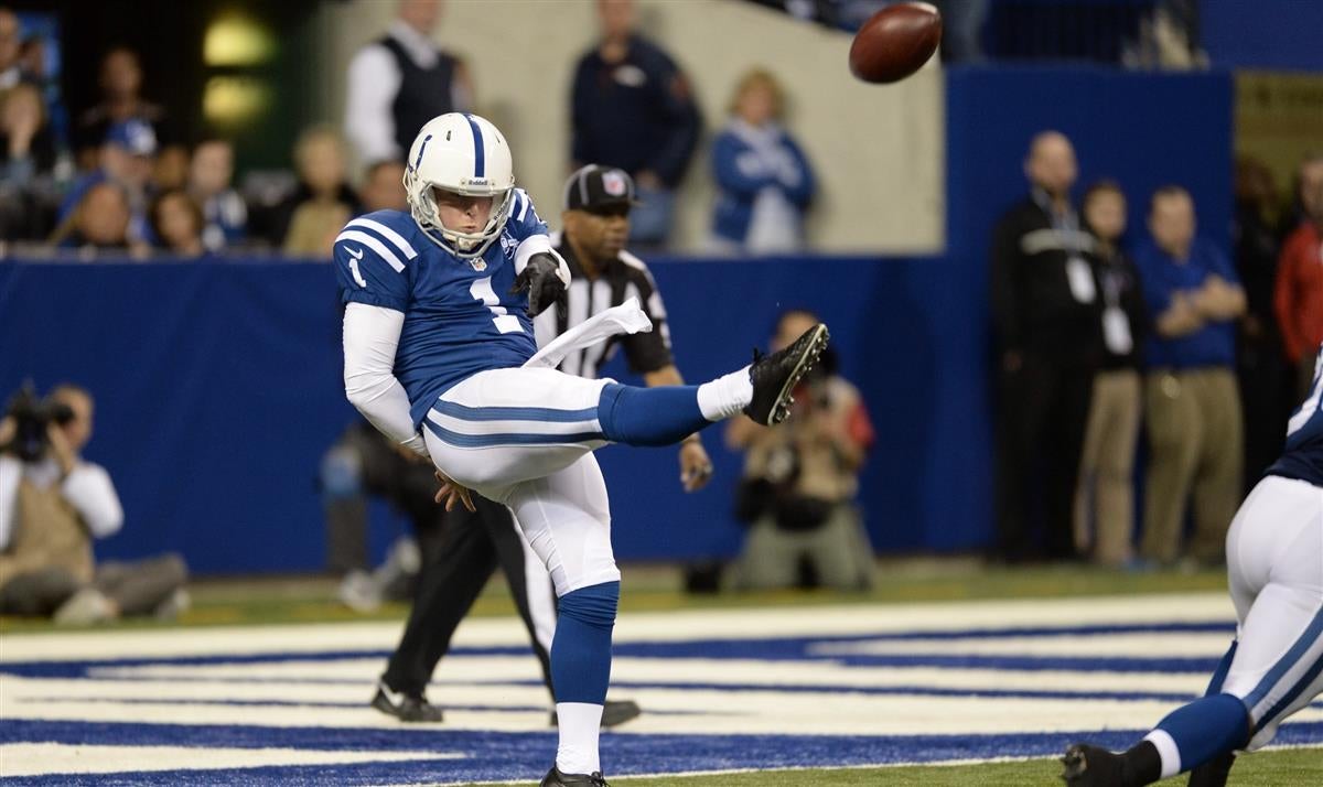 Colts punter McAfee helps to deliver season tickets to fans