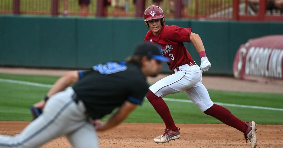IN PHOTOS: USC takes series over Kentucky