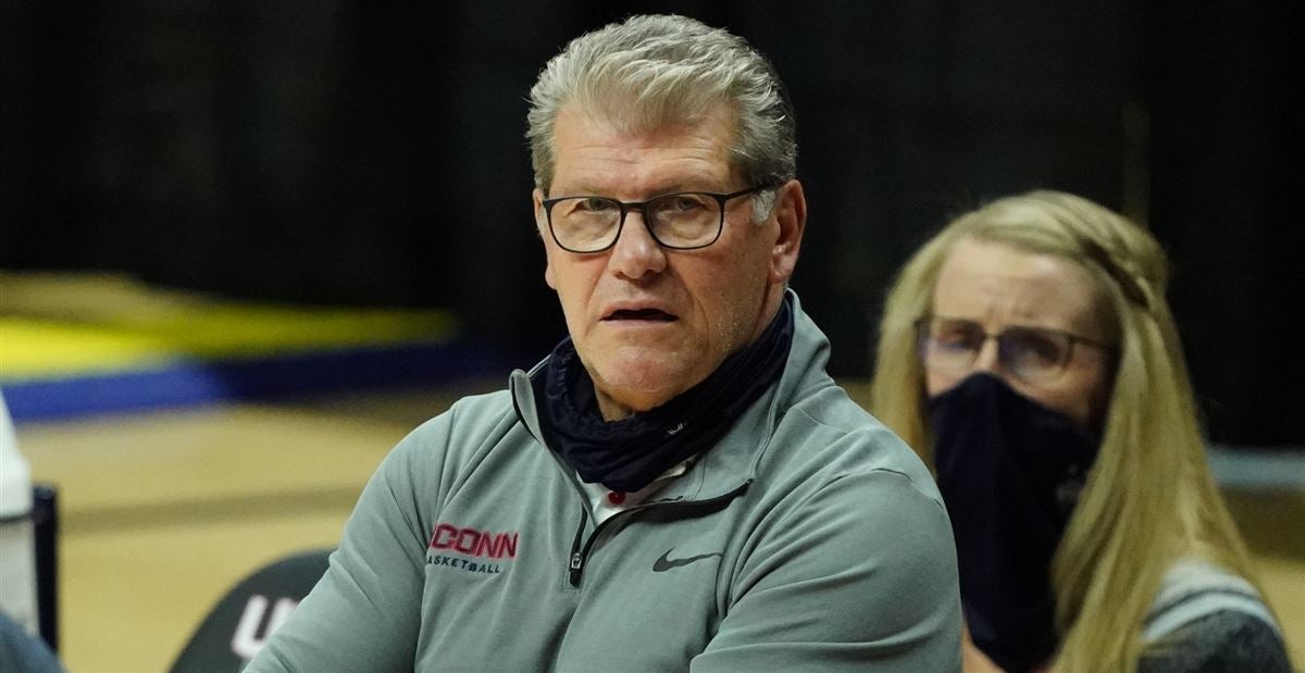 Geno Auriemma Passes Pat Summitt For Second On Women's Basketball Wins List