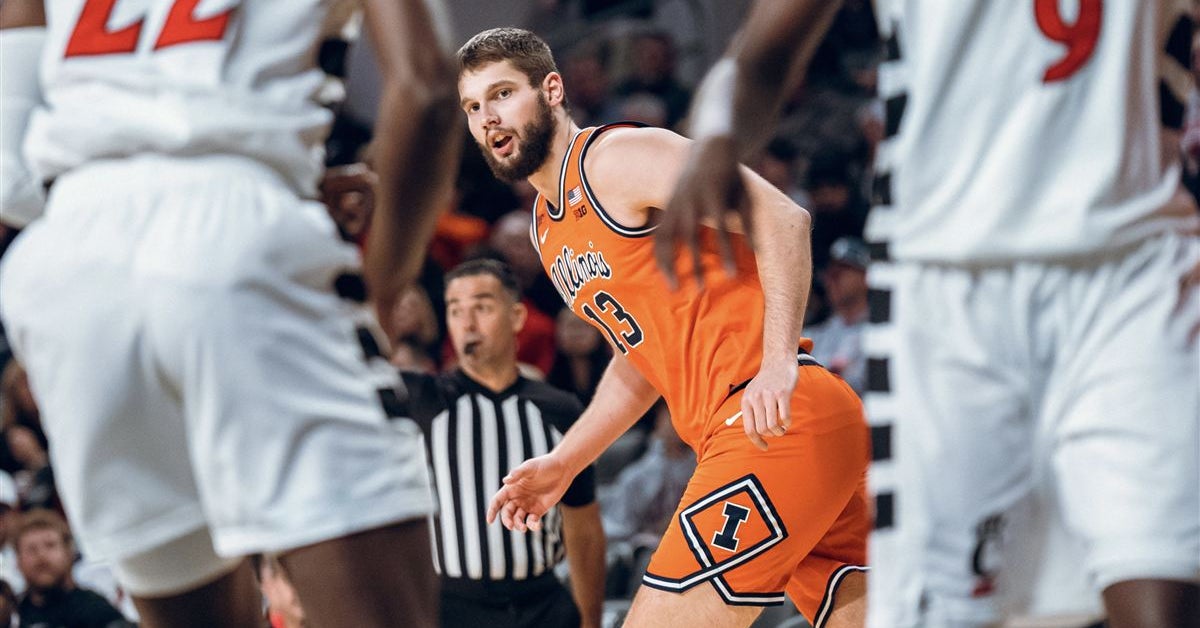 Illinois Defeats Cincinnati 105-96 in Exhibition Game