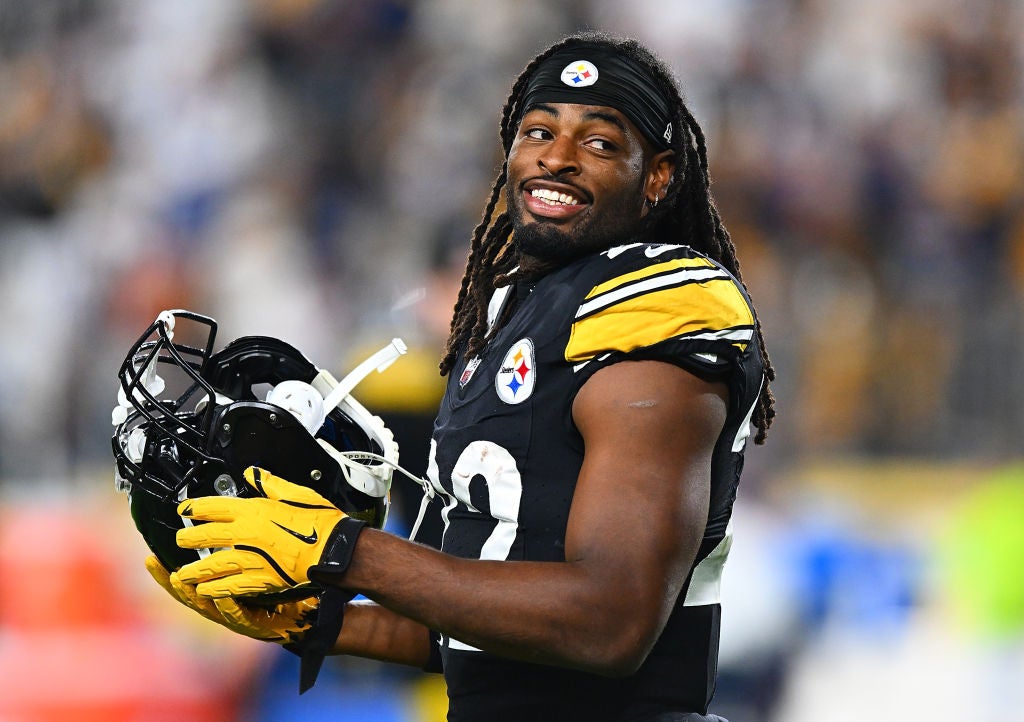 WATCH: Najee Harris sidesteps question on what Steelers offense gains with Russell Wilson as QB1