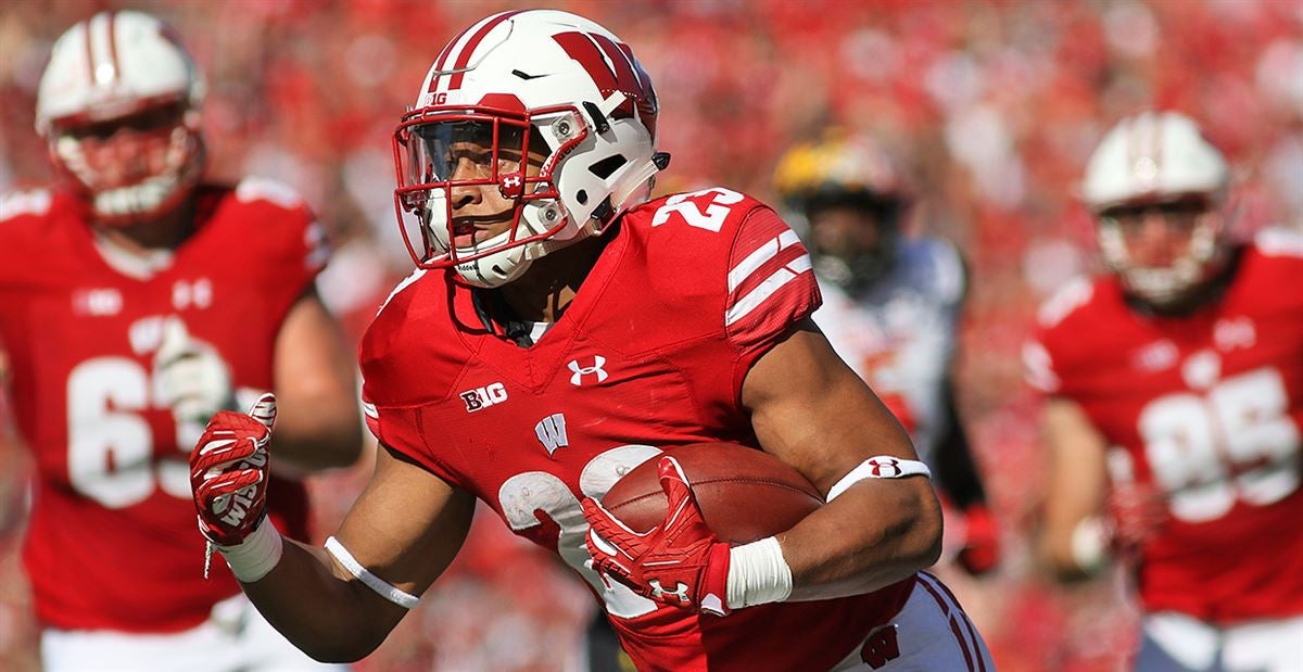 Badgers star Jonathan Taylor on verge of freshman rush mark