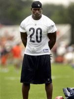 Thomas Jones: pain, power, pride - Windy City Gridiron