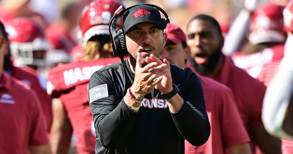 Kendal Briles news: Reports of Arkansas OC's TCU candidacy leads to ...