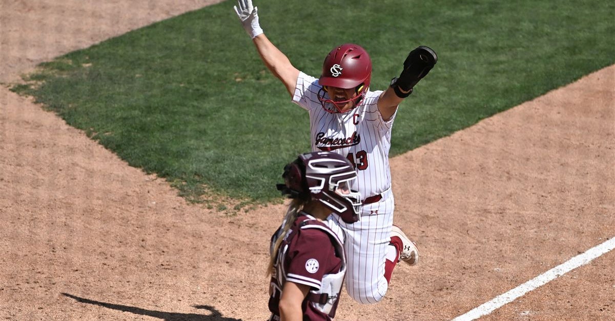 IN PHOTOS: USC walks off No. 10 Texas A&M to clinch series