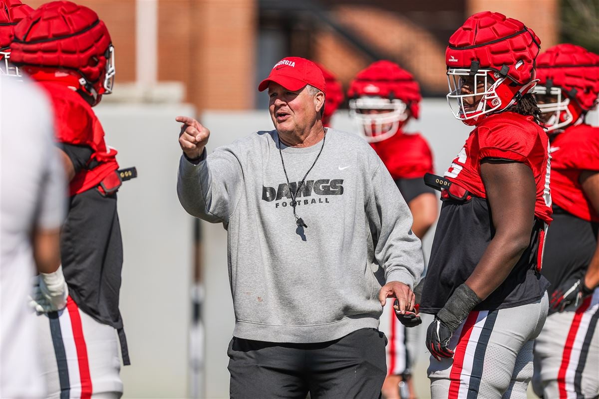 Stacy Searels mic'd up coaching Georgia offensive line in spring football