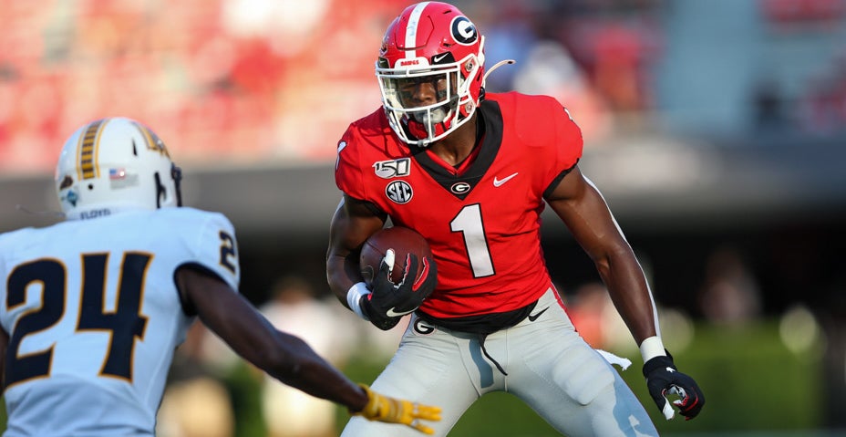 Georgia WR George Pickens is using a Riddell SpeedFlex with a BECK-808-EG  (B.A. Masks) facemask, clear Nike visor and a Riddell hardcup…