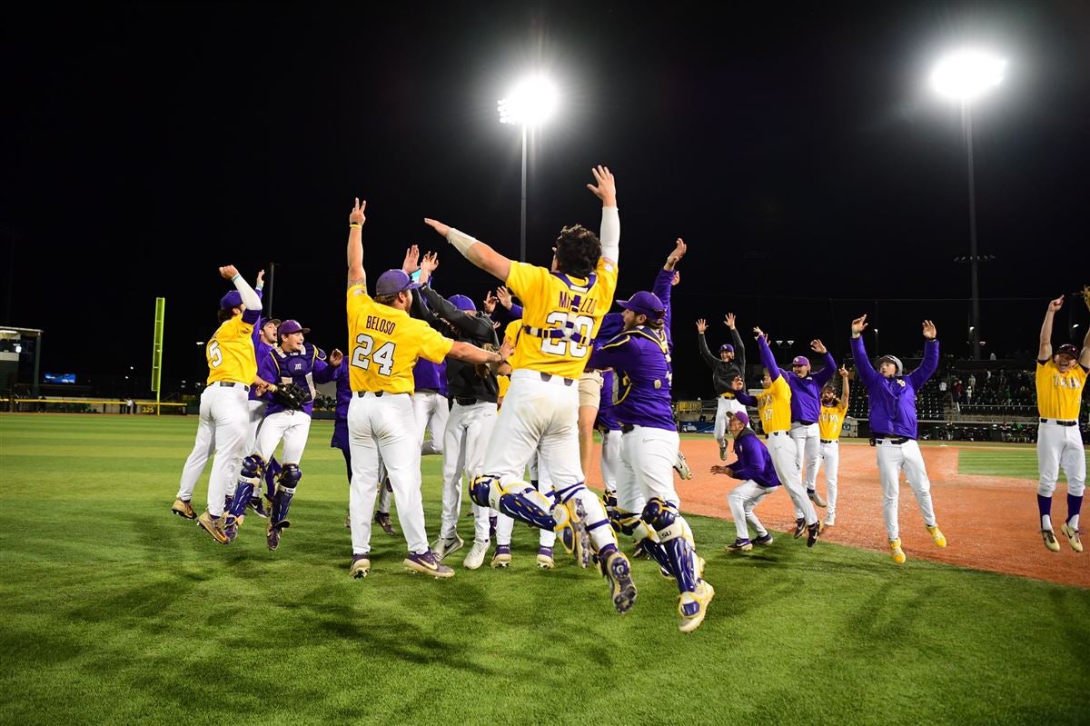 WATCH The moment LSU advanced to the Super Regionals with Mainieri Magic