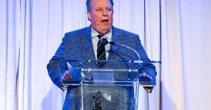 Tom Leach inducted into Kentucky Sports Hall of Fame