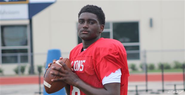 Watch rising QB/ATH MJ Rivers at Texas satellite camp