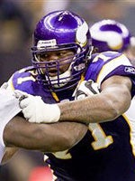 Minnesota Vikings right tackle Phil Loadholt happy to fly under the radar –  Twin Cities