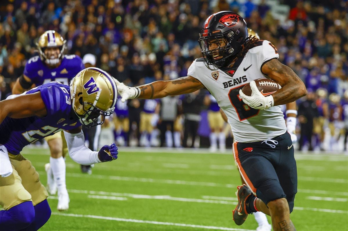 Oregon state deals beavers football players