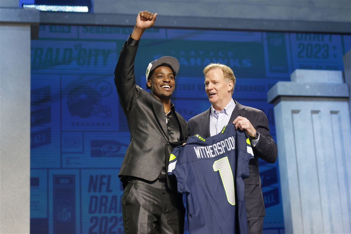 Witherspoon finally gets his wish, finds his way to Seahawks