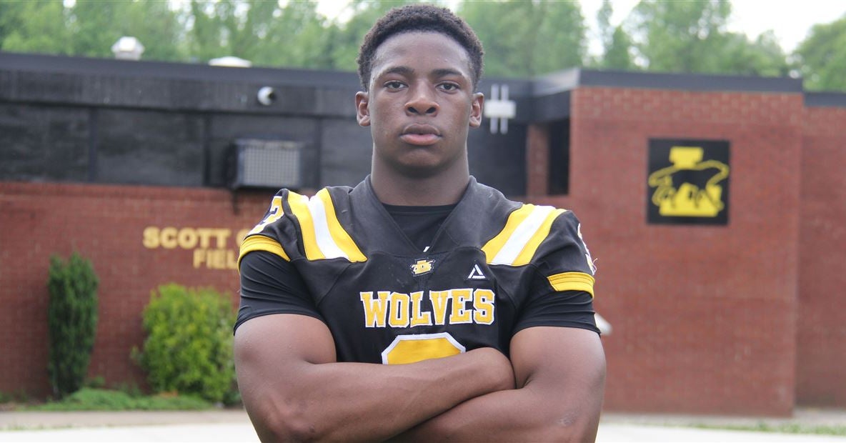 2027 LB Jalaythan Mayfield talks Georgia, Indiana, Miami, NC State, Ole Miss, South Carolina as list cut nears