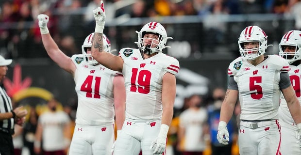 Badgers linebacker Nick Herbig declares for NFL Draft