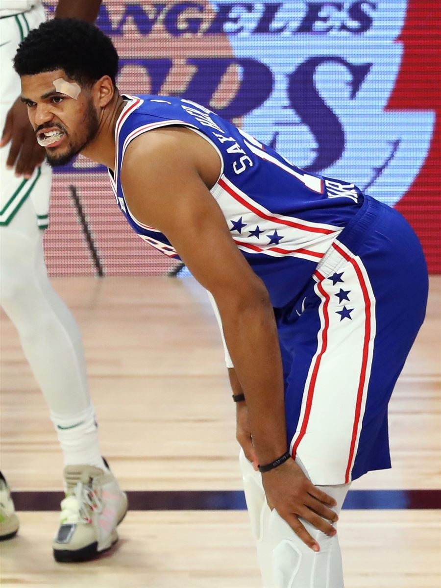 Watch Tobias Harris returns to 76ers game after hard fall