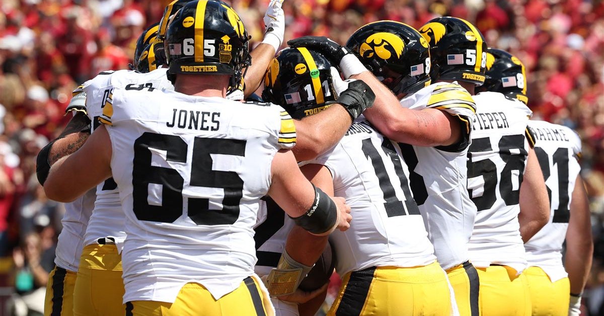 Iowa Football Hawkeyes Release Depth Chart Ahead Of Final Non