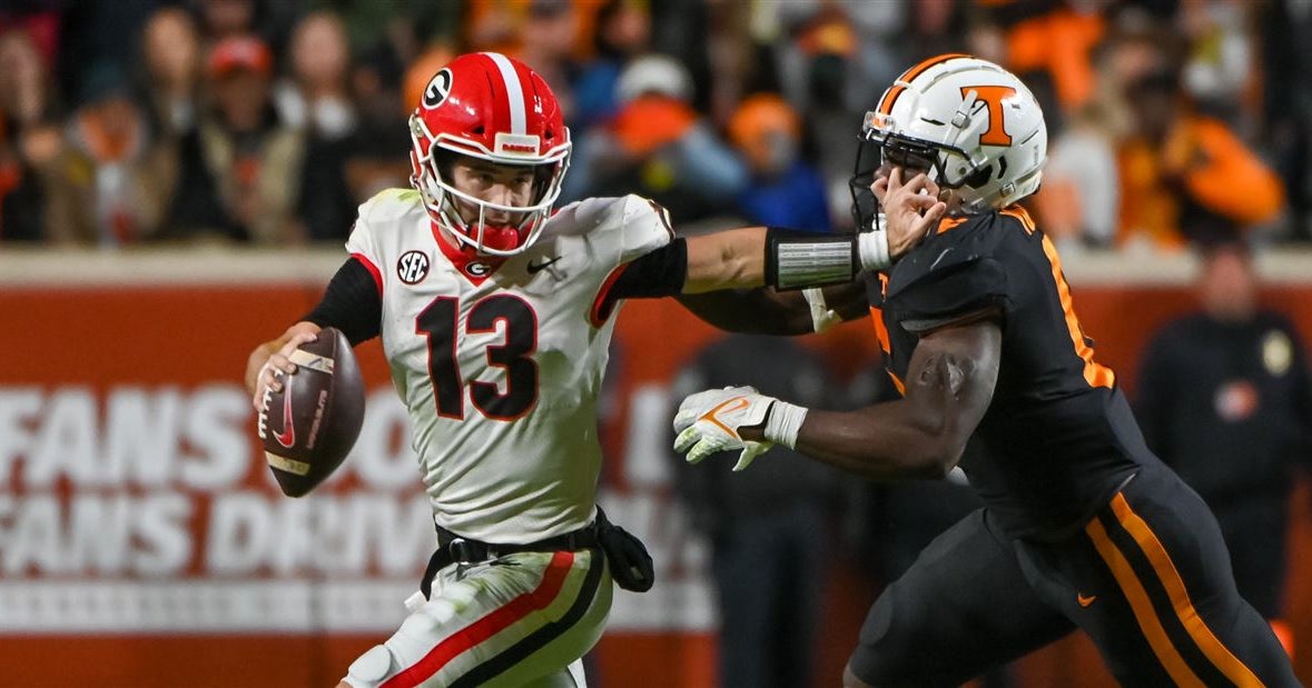 Georgia QB Stetson Bennett earns praise for gutsy game vs. Tennessee