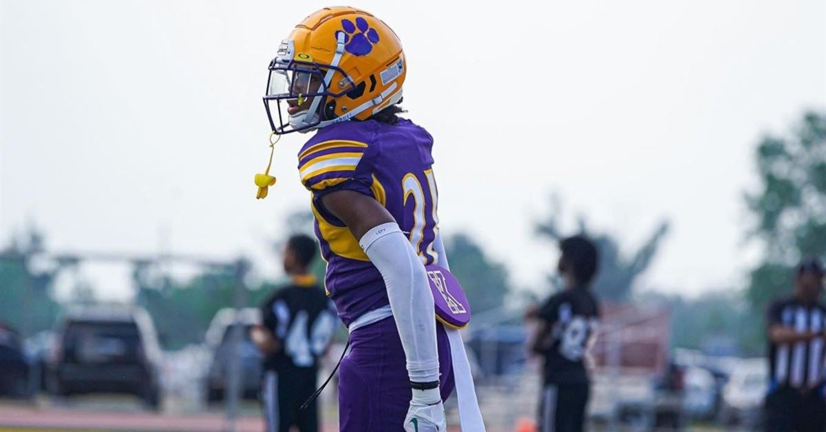 Ole Miss offers New Orleans DB Maurice Williams