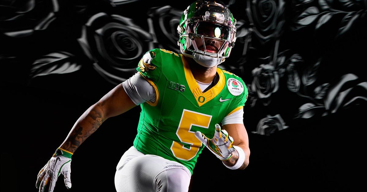 No. 1 Oregon announces uniforms for Rose Bowl against No. 8 Ohio State in CFP Quarterfinal