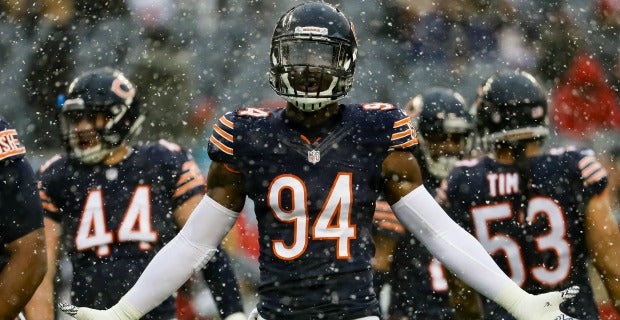 Chicago Bears outside linebacker Leonard Floyd (94) lines up