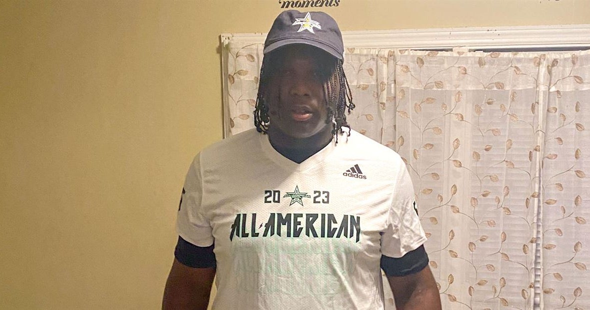 4star offensive lineman Kelton Smith officially signs with the