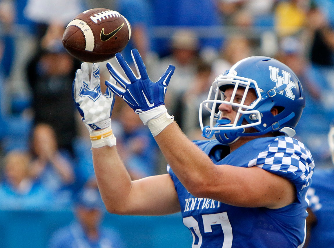 Tar Heel Tight Ends Named To Mackey Award Watch List - University