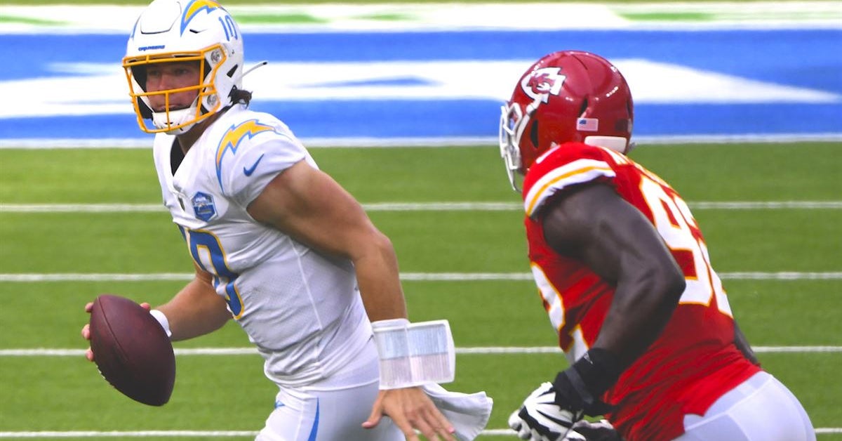 National Radio Host backs Justin Herbert over Tyrod Taylor