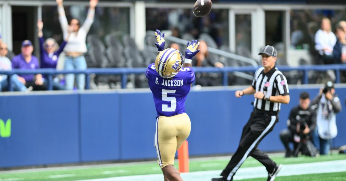 How did Pro Football Focus grade the Apple Cup?