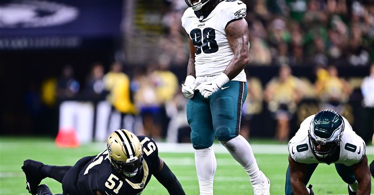 Jalen Carter had to be restrained after trashtalking Saints players