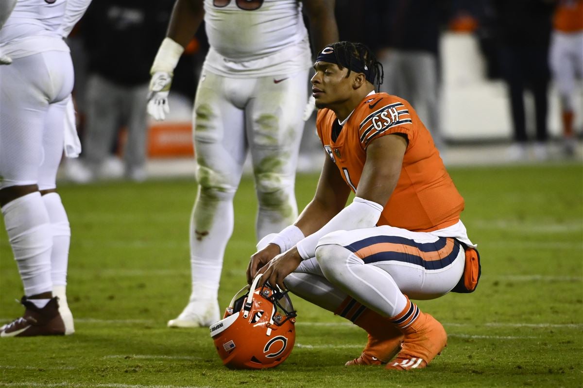 Justin Fields hits Dante Pettis with a 40-yard touchdown pass