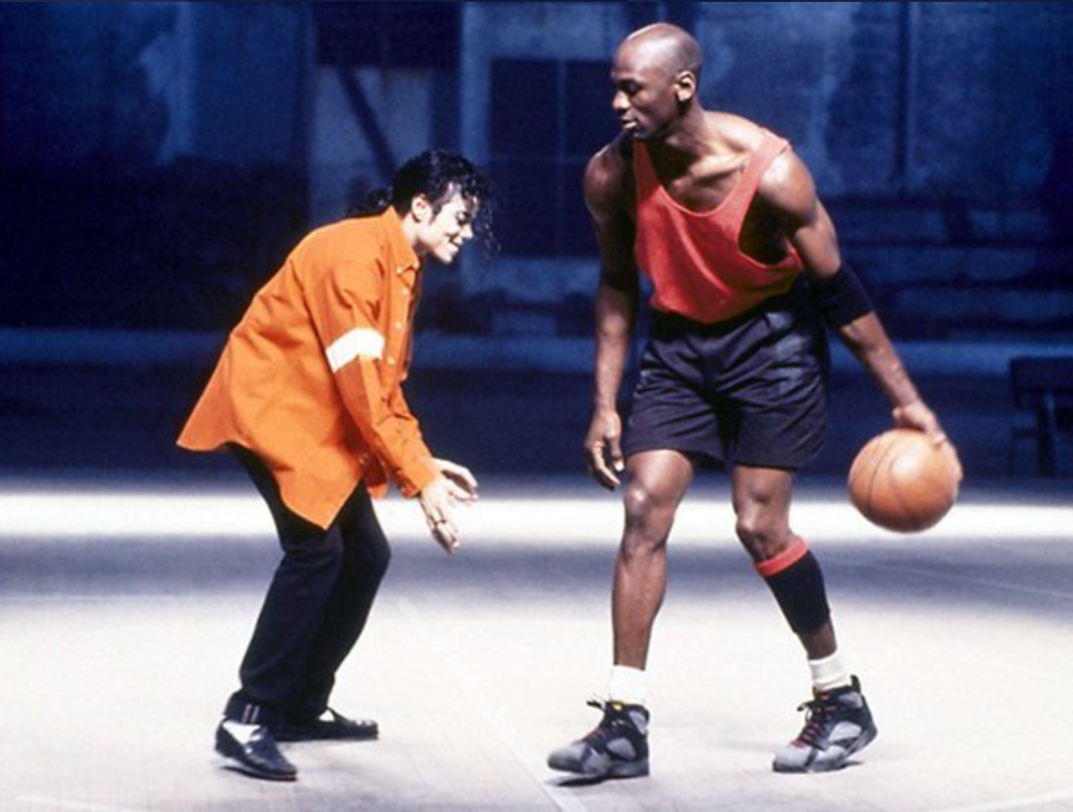 forbedre Utålelig granske Watch: Michael Jackson Teaches Michael Jordan How to Dance