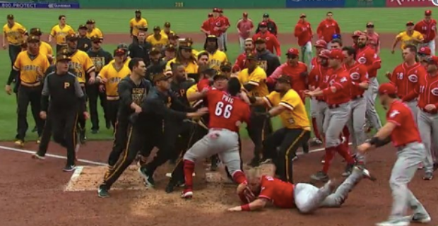 Benches clear in Reds-Pirates game as tempers rise 