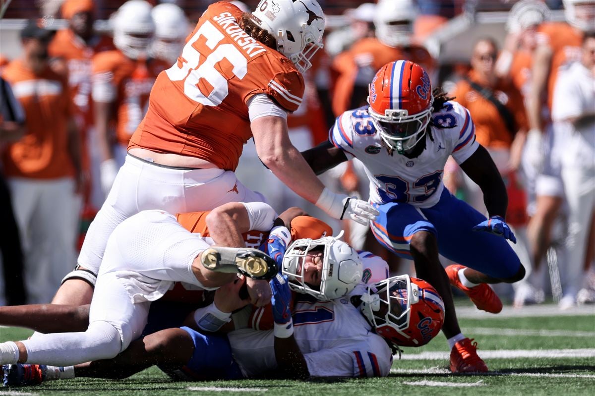 Texas football tumbles in latest AP Poll following loss to Florida