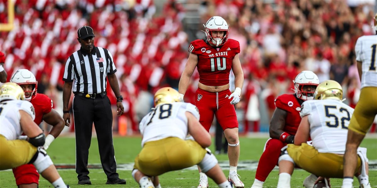 RALEIGH, NC - SEPTEMBER 09: North Carolina State Wolfpack linebacker Caden  Fordham (10) lines up on defense during a college football game against the  Notre Dame Fighting Irish on September 09, 2023