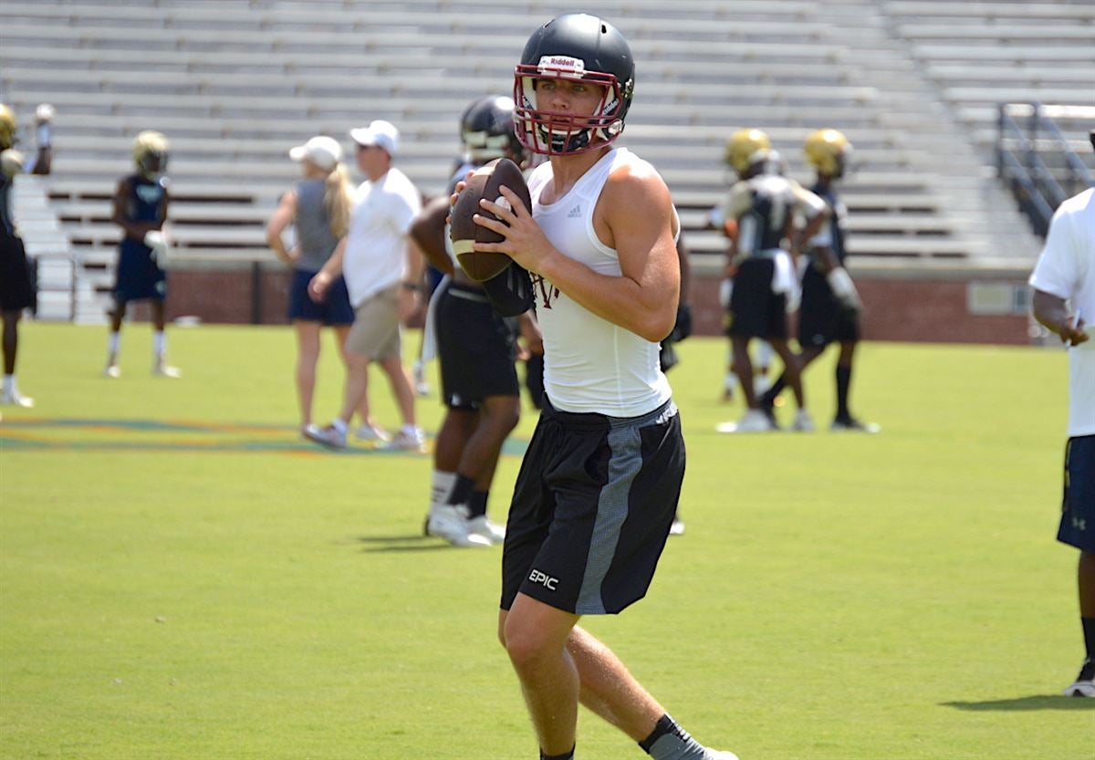 The Athletic CFB on X: Auburn QB Bo Nix has entered the transfer portal,  he announced on Instagram. He has been the Tigers' starting QB for the past  three seasons.  /