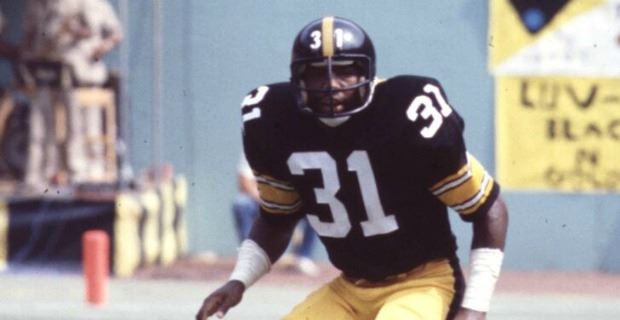 FILE - Pittsburgh Steelers Donnie Shell (31) eyes a loose ball