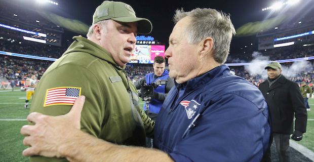 Tom Brady's Sweatshirt Looks Like The Simpsons' Hoodie from 2005