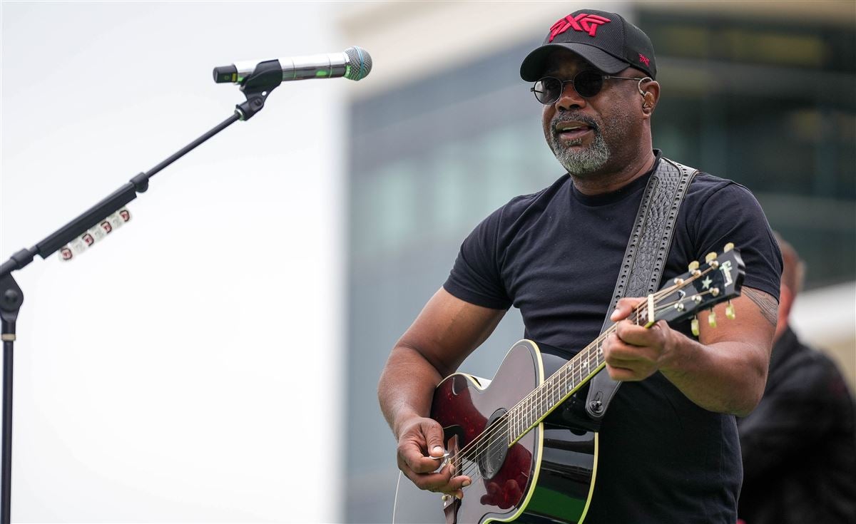 Darius Rucker To Join GameDay As Celebrity Guest Picker