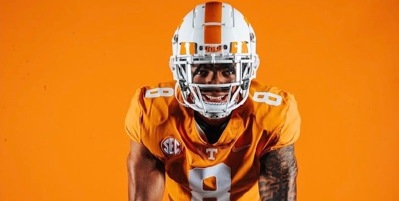 Local RB Bishop commits to Vols, makes 'right decision' by staying home - Vimarsana News