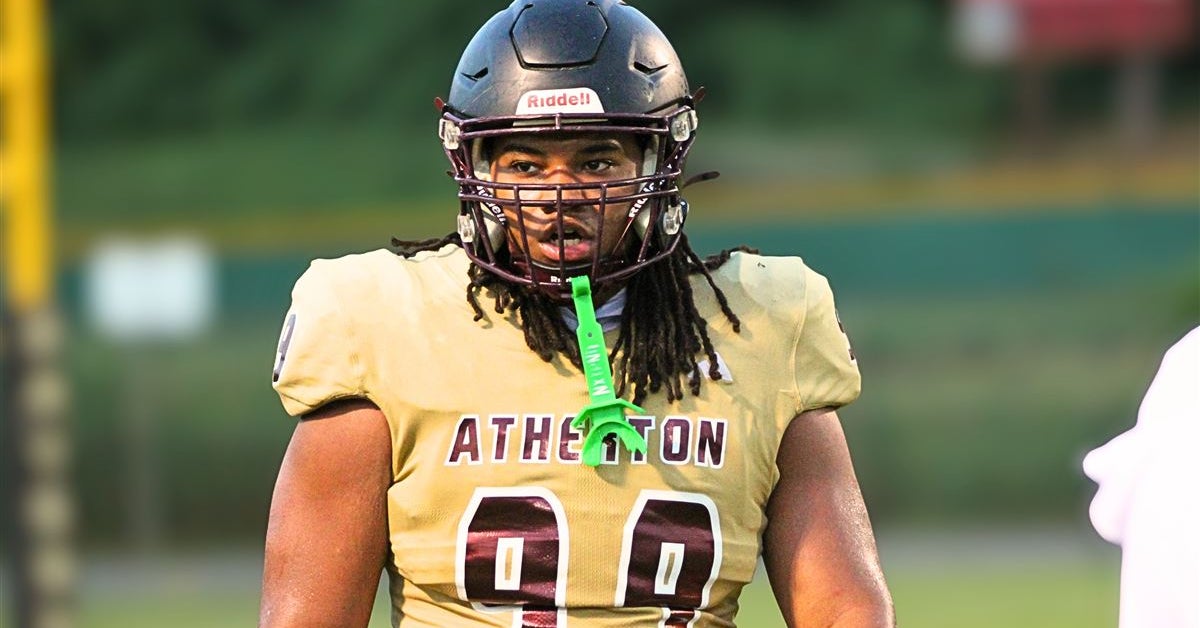 BREAKING: Kentucky defensive lineman commits to WVU