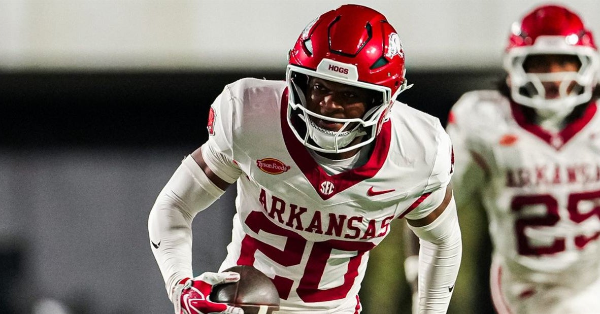 Key defensive plays spark Arkansas in 31-21 win over Vanderbilt