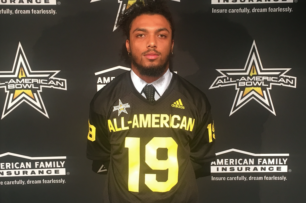 Clemson recruit Kane Patterson receives All-American Bowl jersey