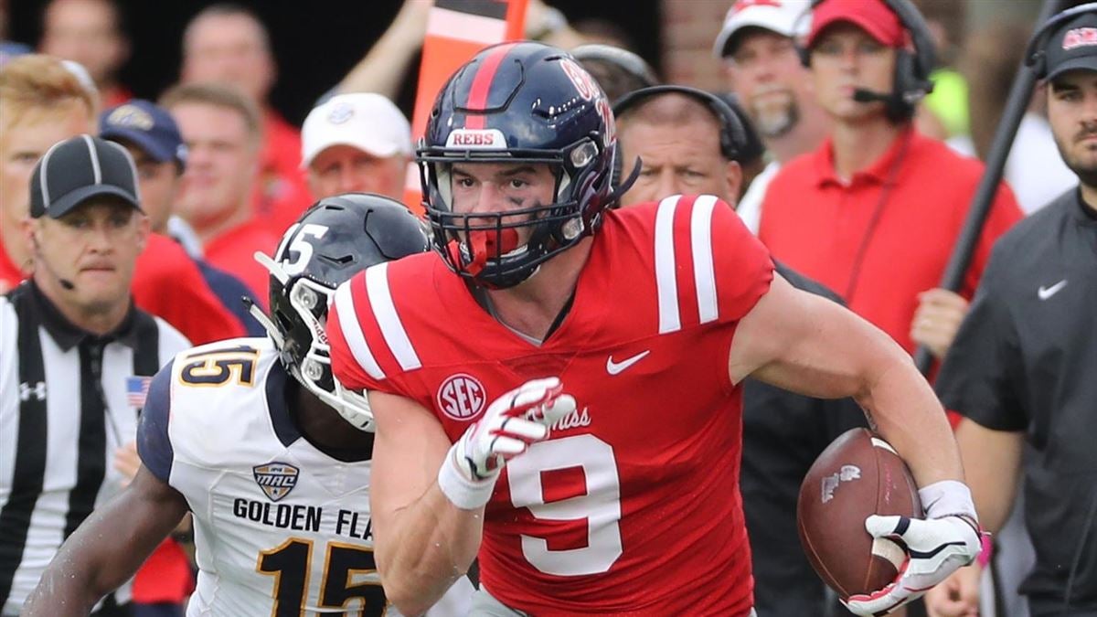 Luke Knox - Football - Ole Miss Athletics